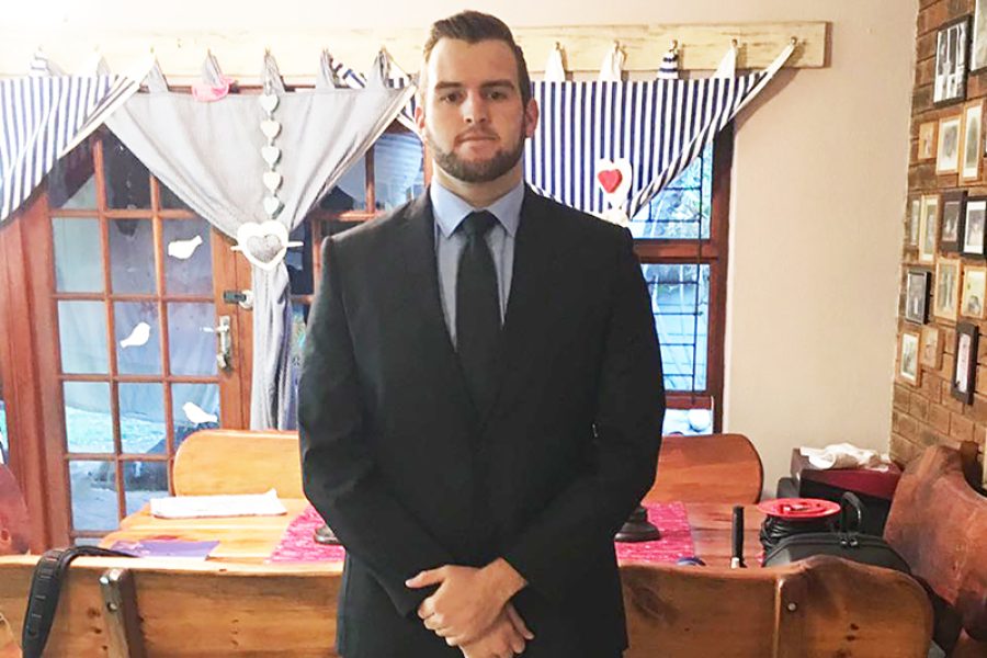 Atterburystudent wys aanhouer wen