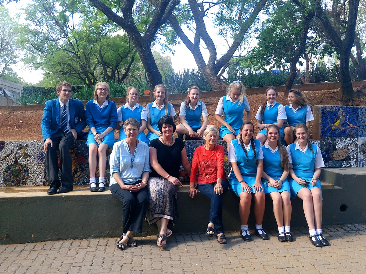 Teëltjie teëltjie aan die wand…