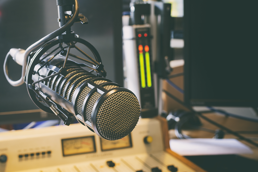 Radio onderhoud oor velkanker (Engels)