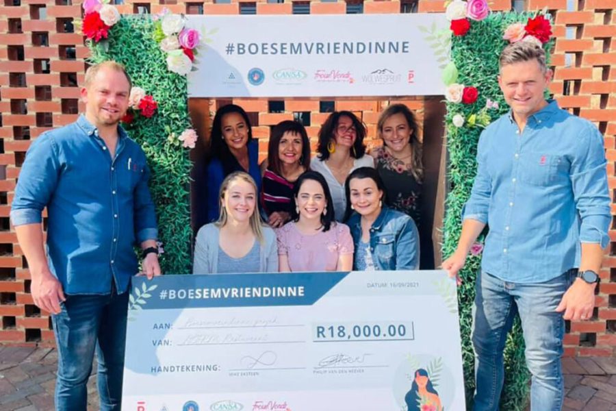Boesemvriende gee om vir #Boesemvriendinne